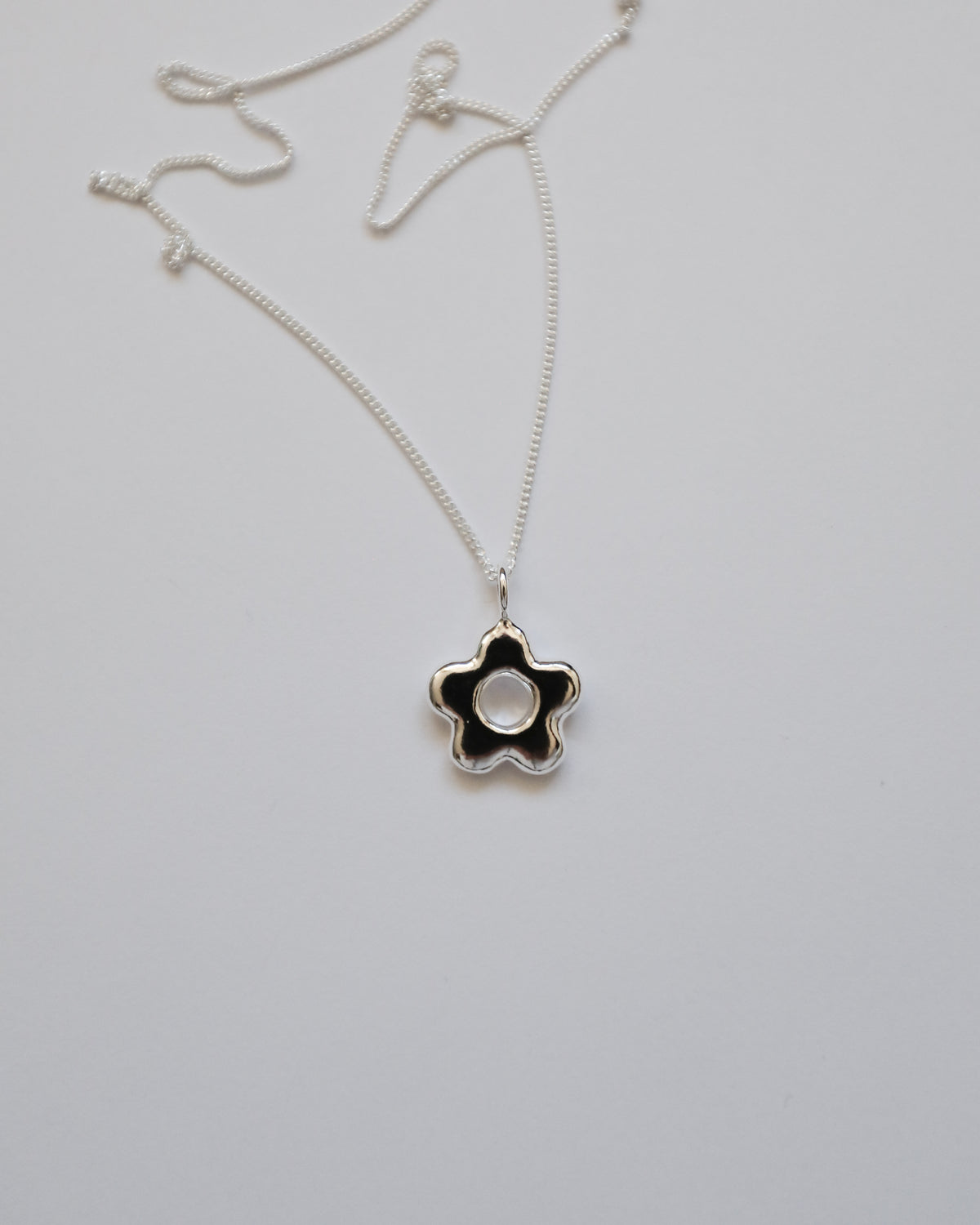 BLOMMAN NECKLACE